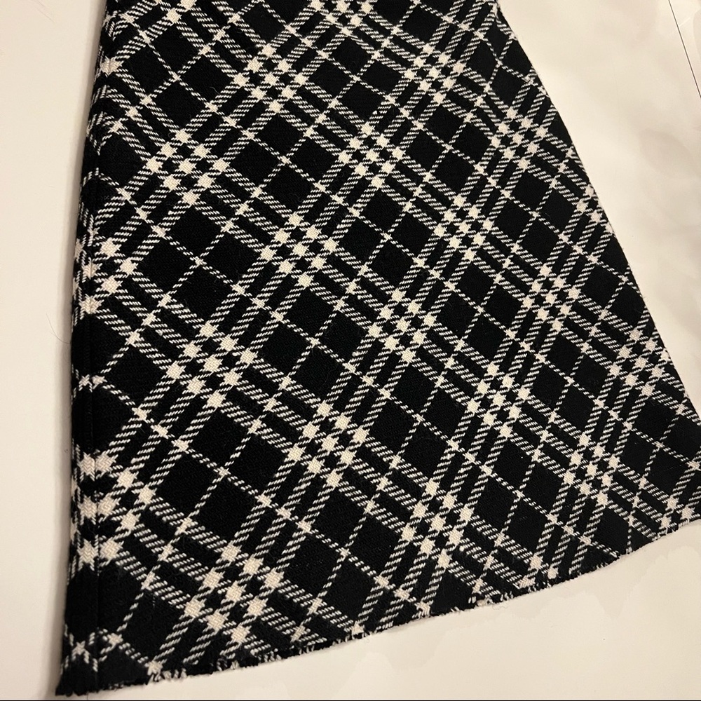 Burberry Wool Black and Cream Check Skirt